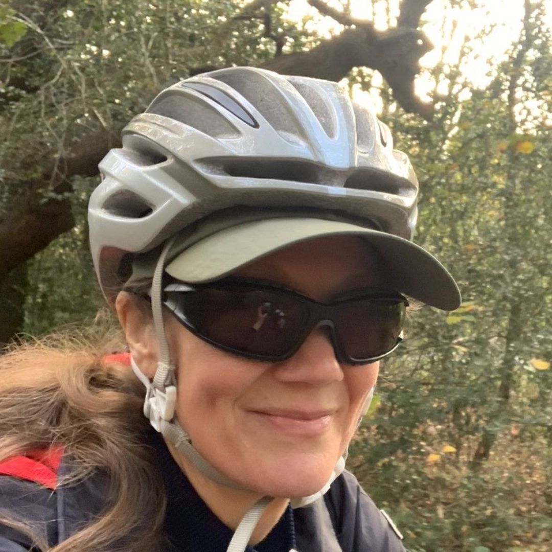 Wraparound cycling glasses and sunglasses