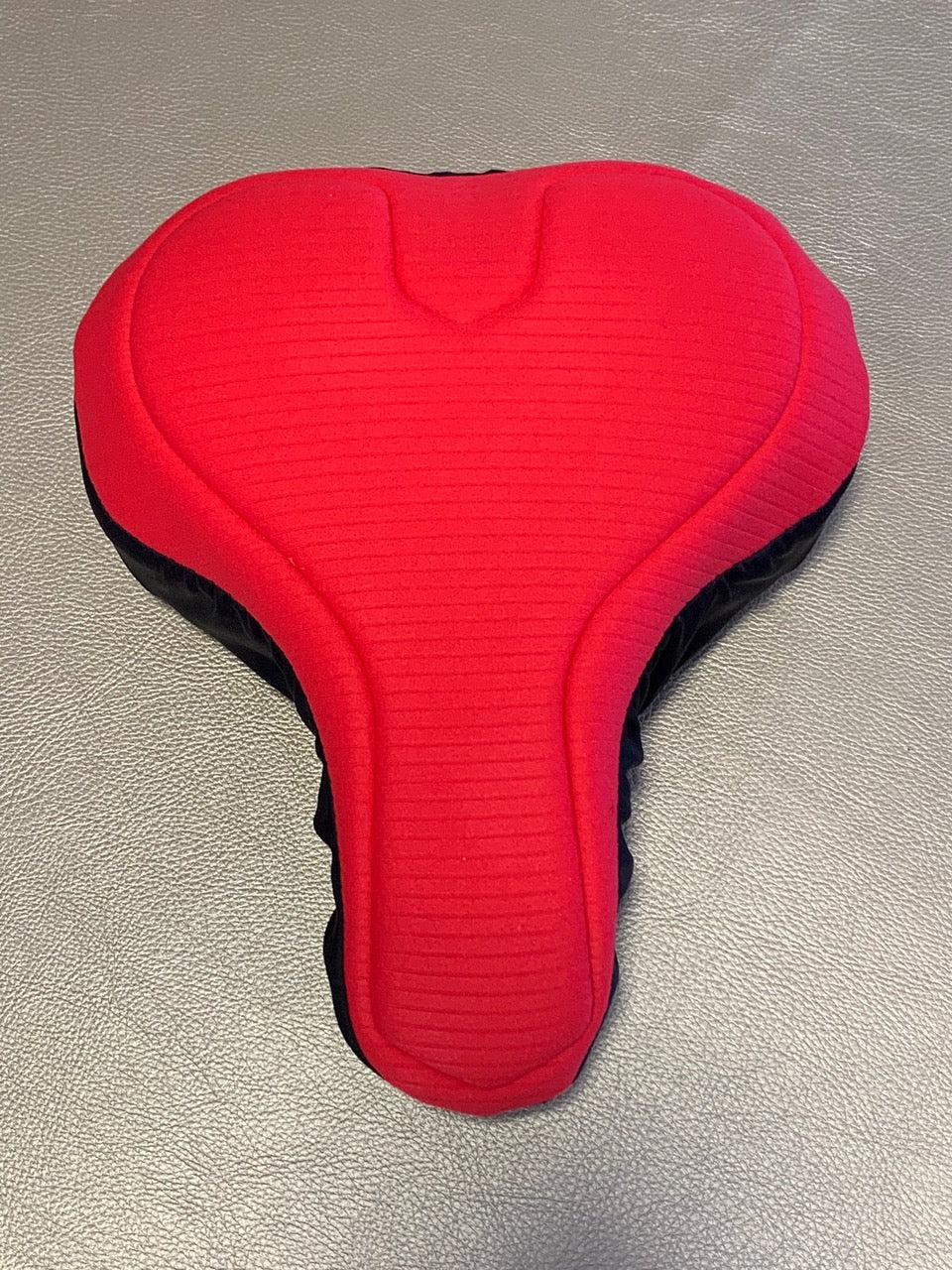 Red_padded_wide_saddle_seat_cover_pedalshed