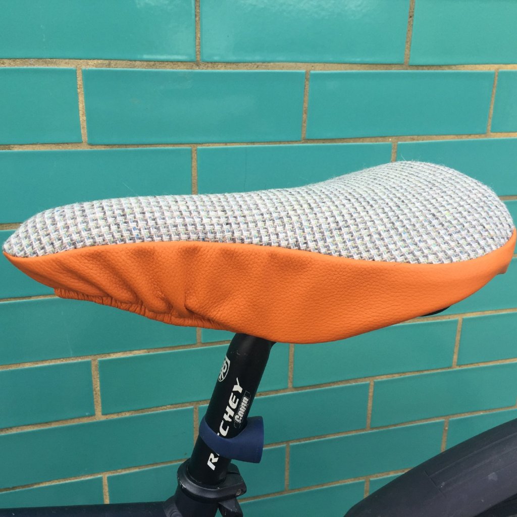 Kooki II Saddle Cover - Checked & Tangerine